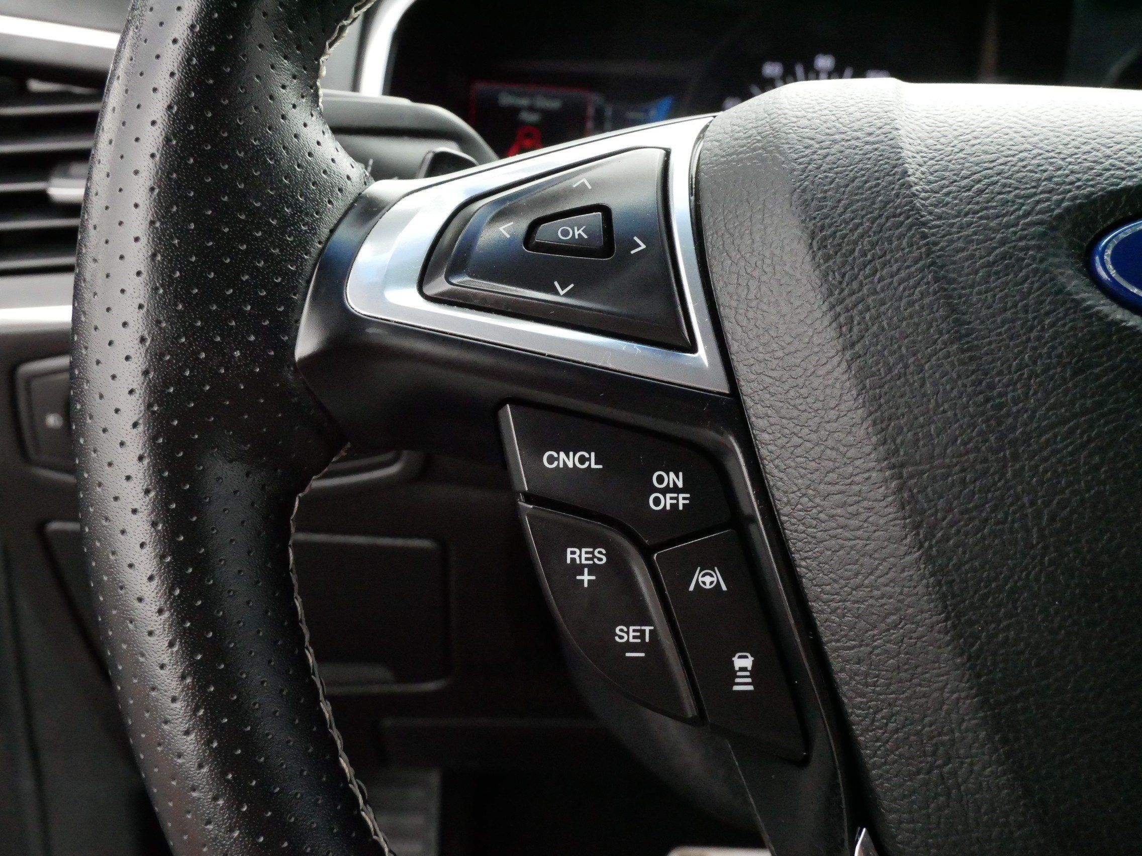 Used 2019 Ford Edge ST w/ Convenience Package AWD/4WD image 26