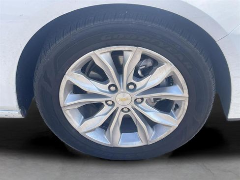 Used 2024 Chevrolet Malibu LT image 6