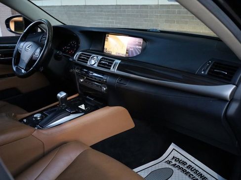 Used 2013 Lexus LS 460 4dr Sedan AWD image 30