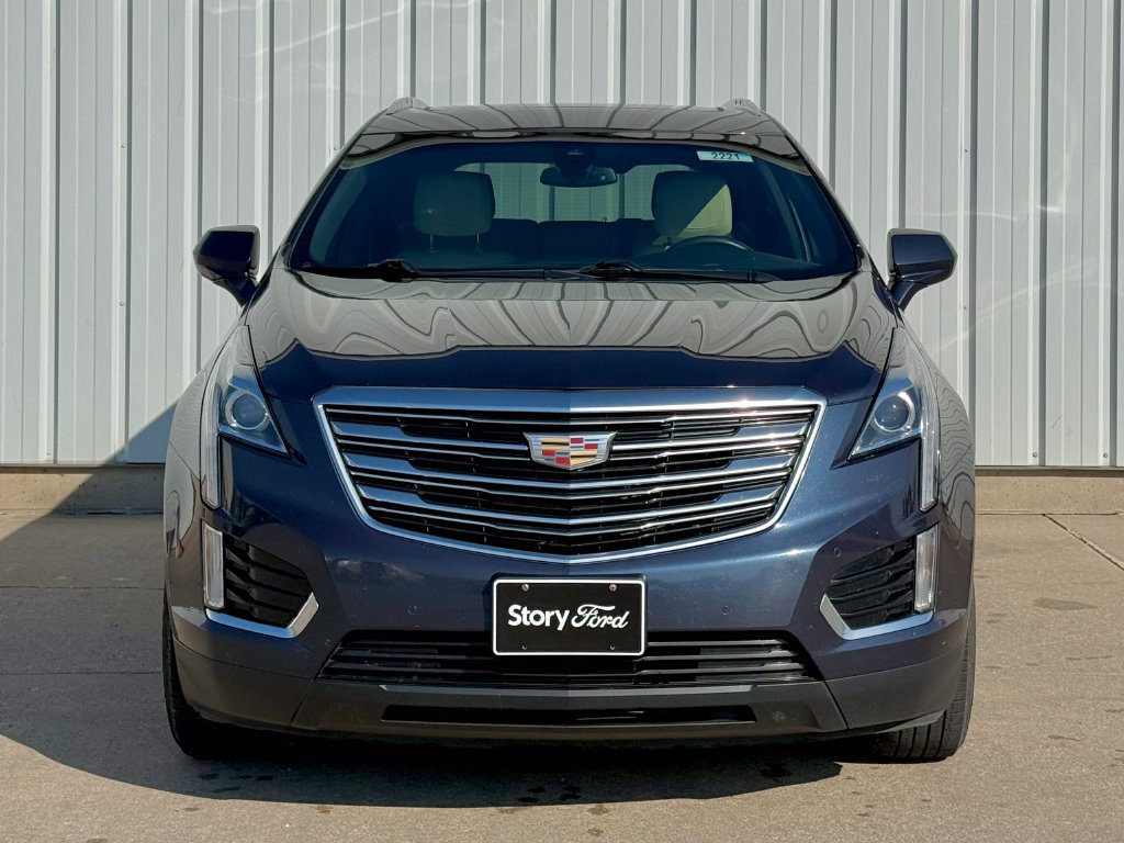 Used 2018 Cadillac XT5 Luxury w/ Driver Awareness Package AWD/4WD image 9