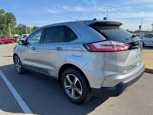 Certified 2023 Ford Edge SEL w/ Convenience Package AWD/4WD image 6