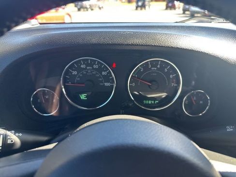 Used 2017 Jeep Wrangler Unlimited Sahara w/ Dual Top Group image 25