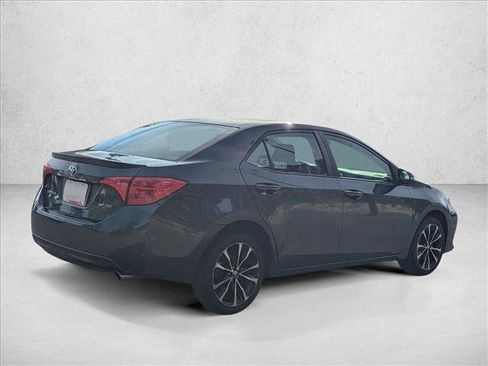 Used 2018 Toyota Corolla SE image 5