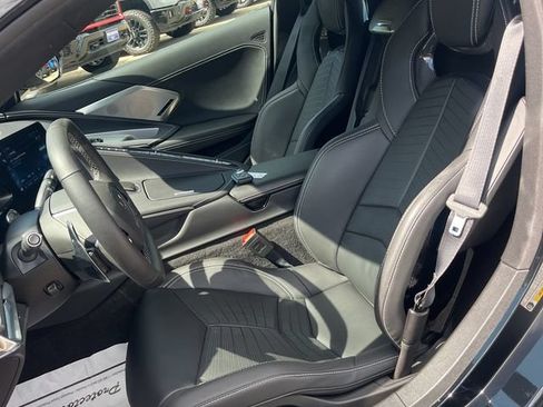 Used 2024 Chevrolet Corvette Stingray Preferred Cpe w/ Battery Protection Package RWD image 5