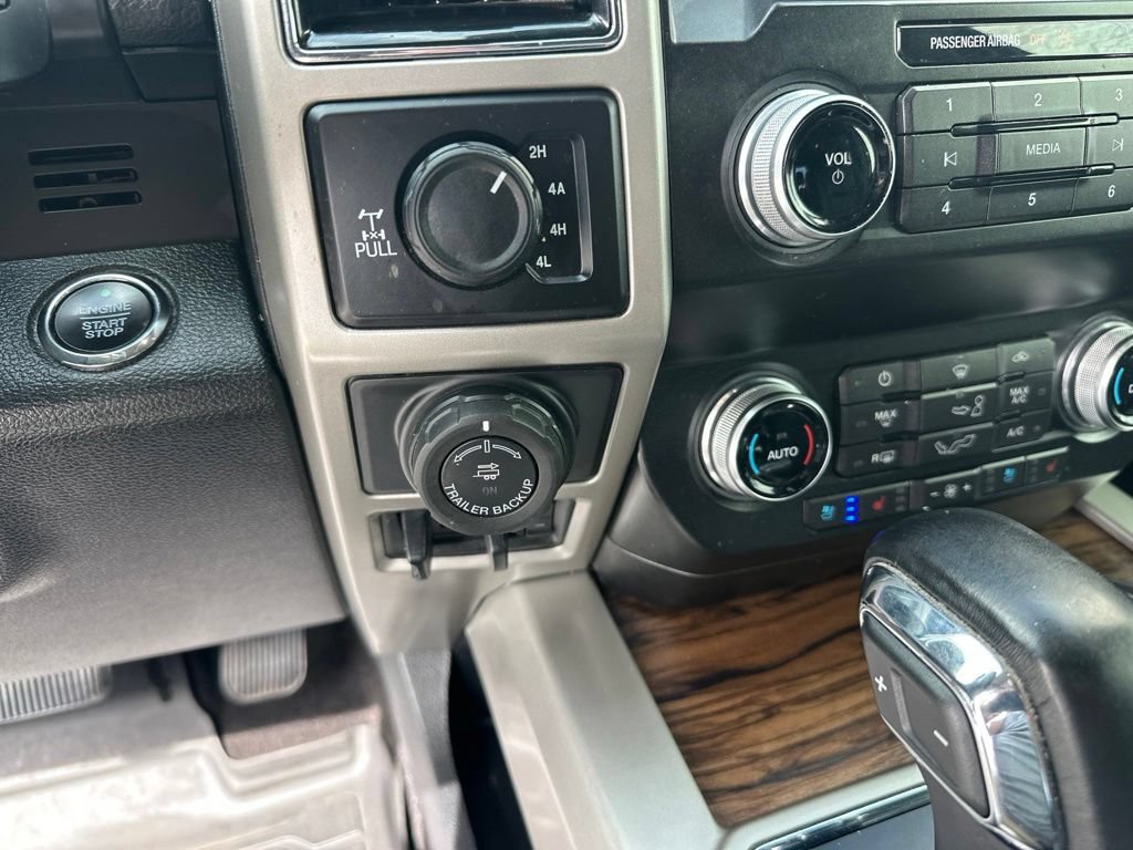 Used 2019 Ford F150 Lariat w/ Equipment Group 502A Luxury AWD/4WD image 21