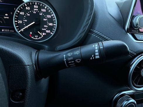 Used 2025 Nissan Sentra SV image 34