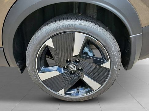 Used 2026 Nissan Kicks SR FWD image 9