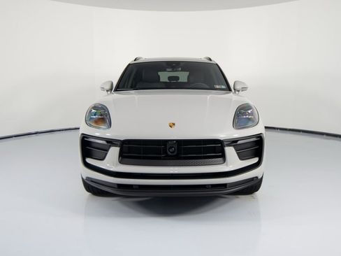 New 2026 Porsche Macan image 13