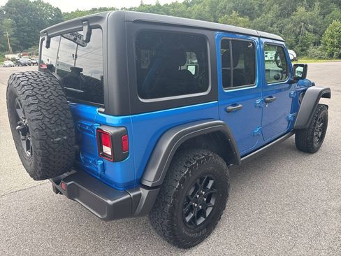 Used 2024 Jeep Wrangler Unlimited AWD/4WD image 3