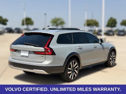 Certified 2025 Volvo V90 B6 Cross Country Ultra AWD/4WD image 7