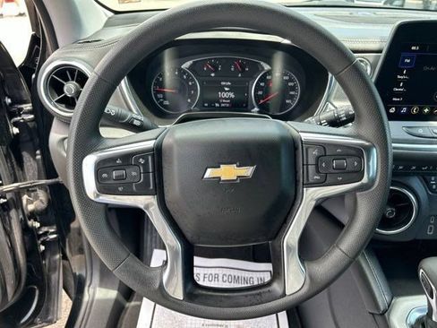 Used 2025 Chevrolet Blazer LT FWD image 15