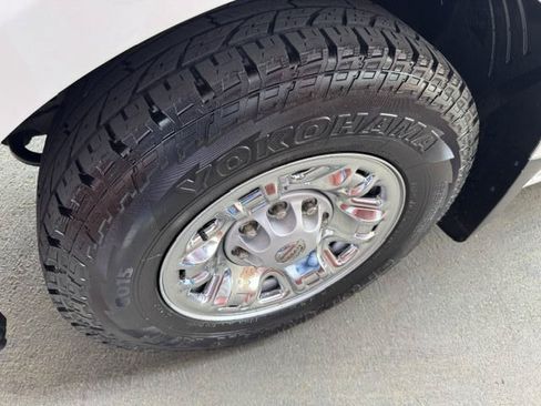 Used 2018 Nissan NV 3500 SV RWD image 22