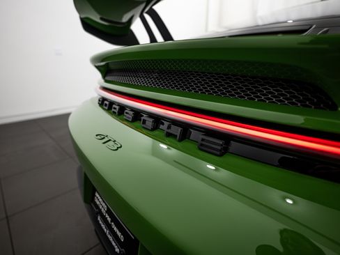 Used 2022 Porsche 911 GT3 RWD image 32