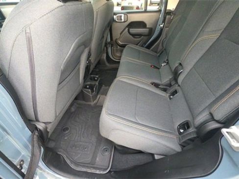 Used 2024 Jeep Gladiator Sport image 17