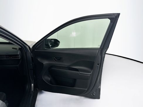 Used 2024 Hyundai Kona SEL FWD image 30