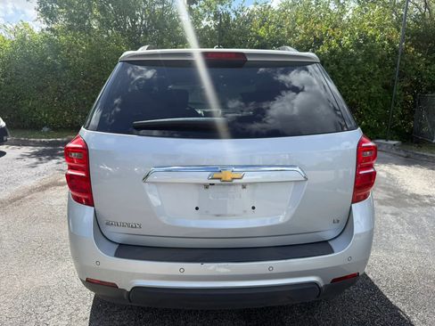 Used 2017 Chevrolet Equinox LT w/ Convenience Package image 4