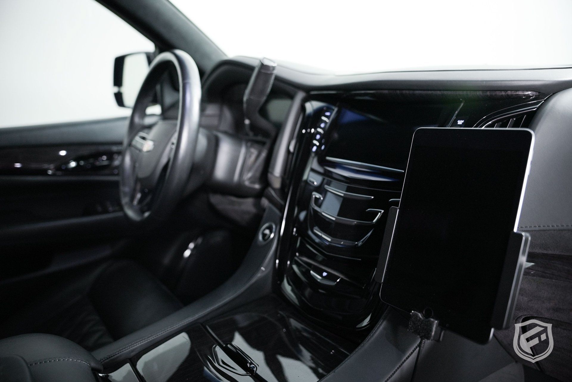 Used 2018 Cadillac Escalade ESV Platinum AWD/4WD image 24