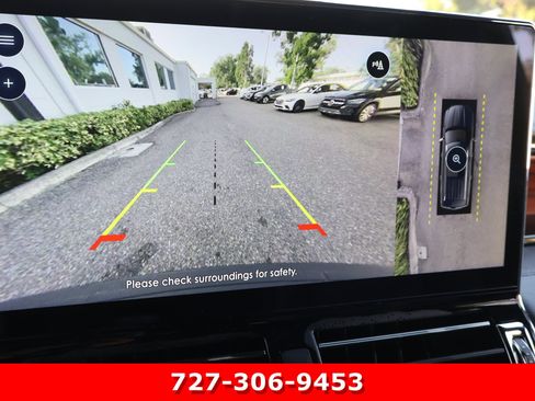 Used 2024 Lincoln Navigator Reserve AWD/4WD image 4