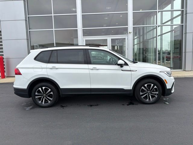 Used 2023 Volkswagen Tiguan S AWD/4WD image 8