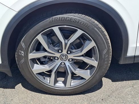 Used 2024 Acura MDX SH-AWD w/ Technology Package image 4