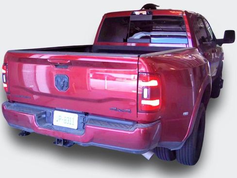Used 2023 RAM 3500 Limited AWD/4WD image 5