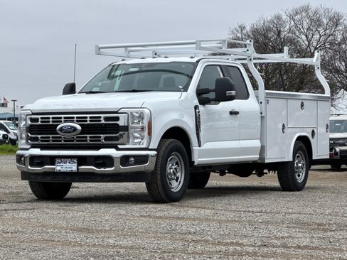 New 2025 Ford F350 XL w/ XL Chrome Package image 8