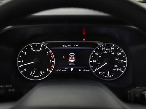 Used 2025 Nissan Rogue SV image 26