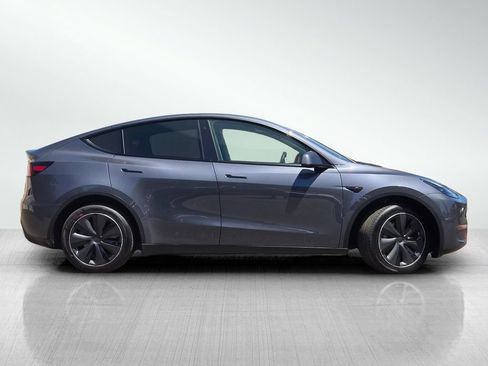 Used 2023 Tesla Model Y Long Range AWD/4WD image 4