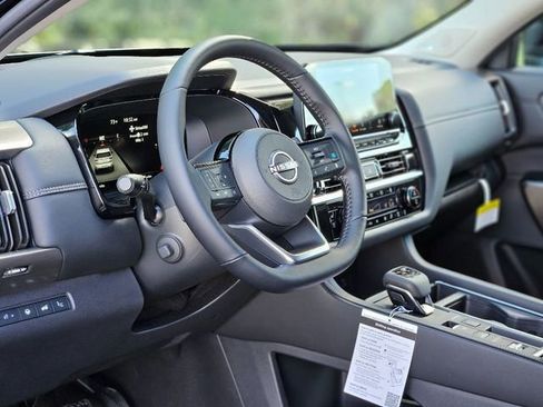 New 2025 Nissan Pathfinder Platinum w/ Cargo Package image 9