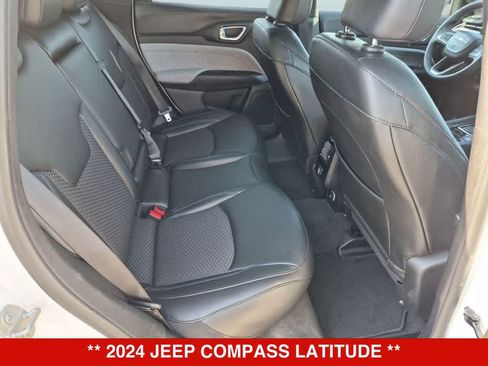 Used 2024 Jeep Compass Latitude AWD/4WD image 19