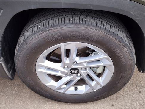 Certified 2025 Hyundai Tucson SE image 18