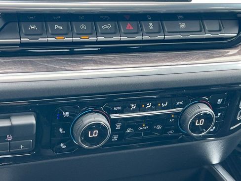 New 2026 Chevrolet Silverado 1500 LTZ w/ LTZ Premium Package AWD/4WD image 16