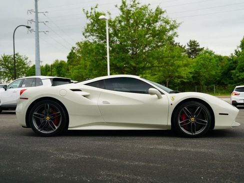 Used 2017 Ferrari 488 GTB RWD image 28