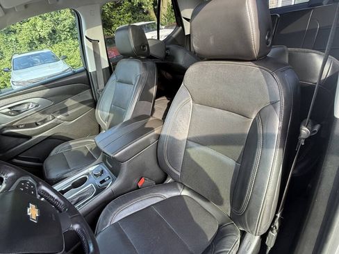 Used 2020 Chevrolet Traverse Premier w/ Redline Edition AWD/4WD image 11