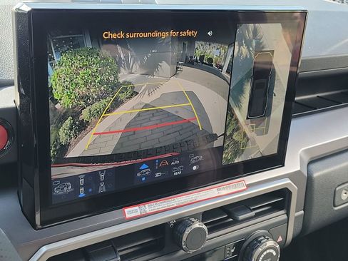 New 2026 Toyota 4Runner TRD Off-Road Premium AWD/4WD image 15