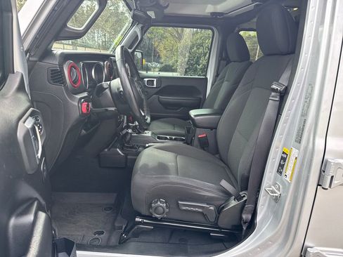 Used 2022 Jeep Wrangler Unlimited Sport image 16