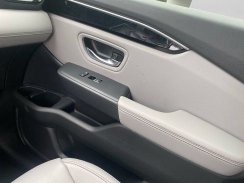 Used 2025 Honda Pilot Touring image 18