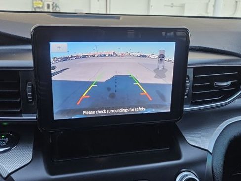 Certified 2020 Ford Explorer XLT w/ Equipment Group 202A image 20