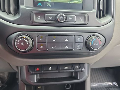 Used 2017 GMC Canyon 2WD Crew Cab w/ Convenience Package image 24