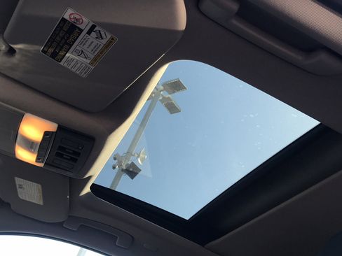 Certified 2023 Nissan Rogue SL w/ SL Premium Package image 21