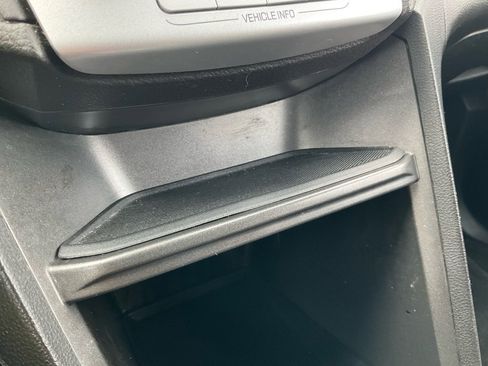 Used 2017 GMC Terrain SLE image 28