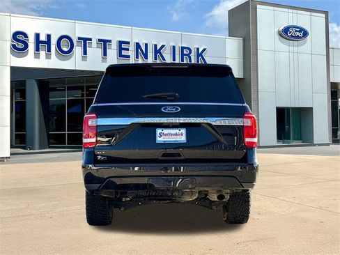 Used 2021 Ford Expedition Max XLT image 7