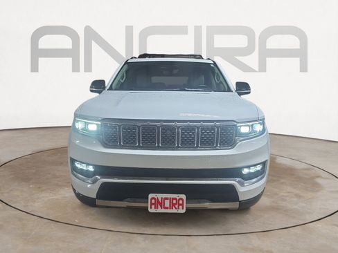 Used 2023 Jeep Grand Wagoneer 4WD w/ Flexible Seating Group image 5