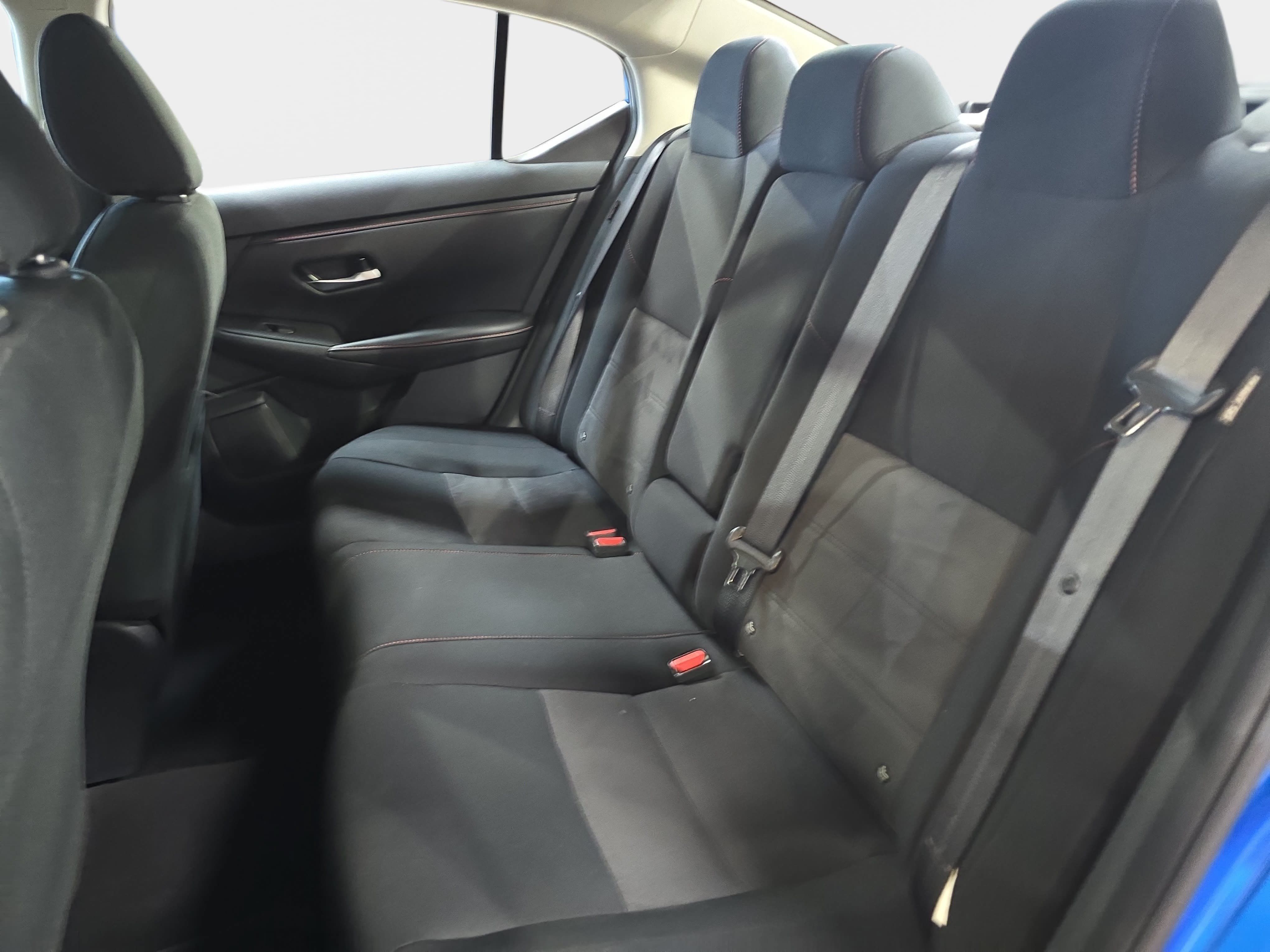 Used 2025 Nissan Sentra SR FWD image 11