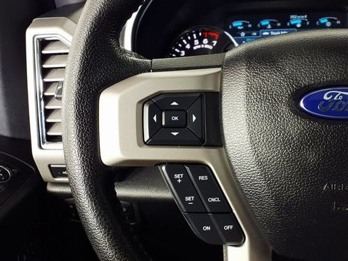 Used 2015 Ford F150 Lariat w/ Equipment Group 502A Luxury AWD/4WD image 21