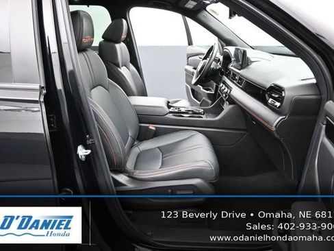 Used 2025 Honda Pilot TrailSport image 45