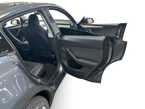 Certified 2023 Tesla Model Y AWD image 12