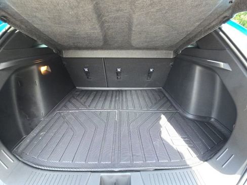 Used 2025 Chevrolet Trax RS w/ Sunroof Package FWD image 12