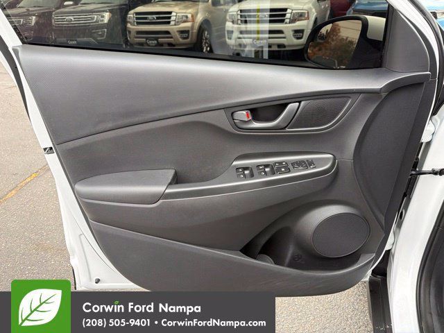 Used 2022 Hyundai Kona SE AWD/4WD image 13