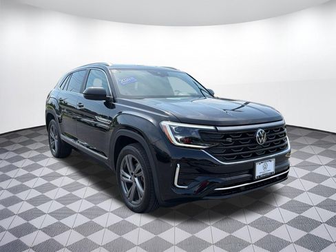 Certified 2024 Volkswagen Atlas Cross Sport SEL R-Line AWD/4WD image 7